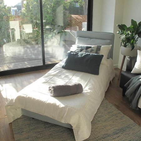 Modern 3 Bedroom Apt With Free Parking, Netflix, Wifi & Welcome Wine By Bnb Pro Melbourne Exteriér fotografie