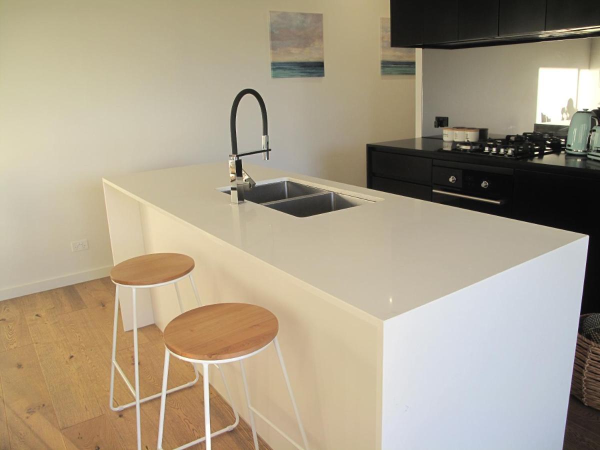 Modern 3 Bedroom Apt With Free Parking, Netflix, Wifi & Welcome Wine By Bnb Pro Melbourne Exteriér fotografie