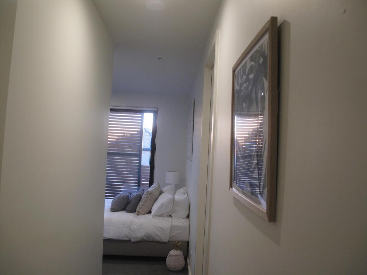 Modern 3 Bedroom Apt With Free Parking, Netflix, Wifi & Welcome Wine By Bnb Pro Melbourne Exteriér fotografie