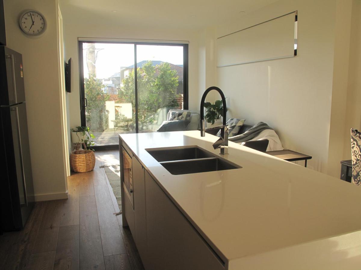 Modern 3 Bedroom Apt With Free Parking, Netflix, Wifi & Welcome Wine By Bnb Pro Melbourne Exteriér fotografie