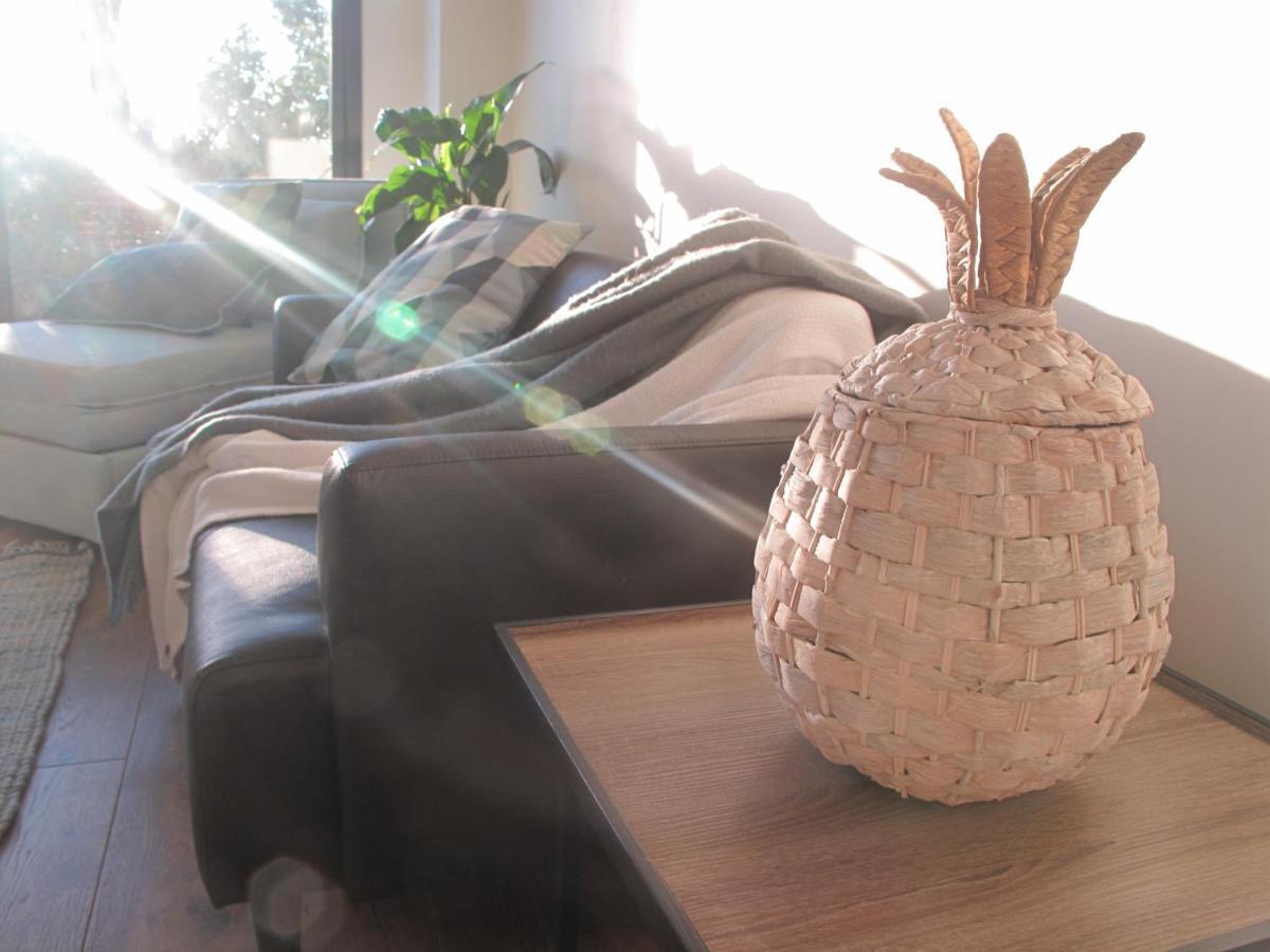 Modern 3 Bedroom Apt With Free Parking, Netflix, Wifi & Welcome Wine By Bnb Pro Melbourne Exteriér fotografie